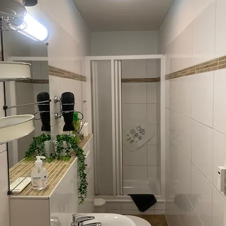 Preis Stadtzentrum Modernes Ambiente Max 2 Personen Einzelbetten Voll Ausgestattet Mit Prime Und Wlan *