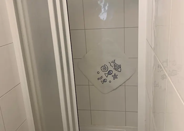 아파트 Preis Stadtzentrum Modernes Ambiente Max 2 Personen Einzelbetten Voll Ausgestattet Mit Prime Und Wlan *